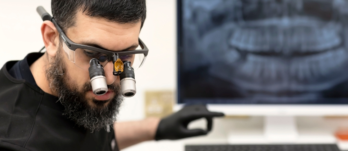 LOUPES AND LIGHT – MAGNIFICATION